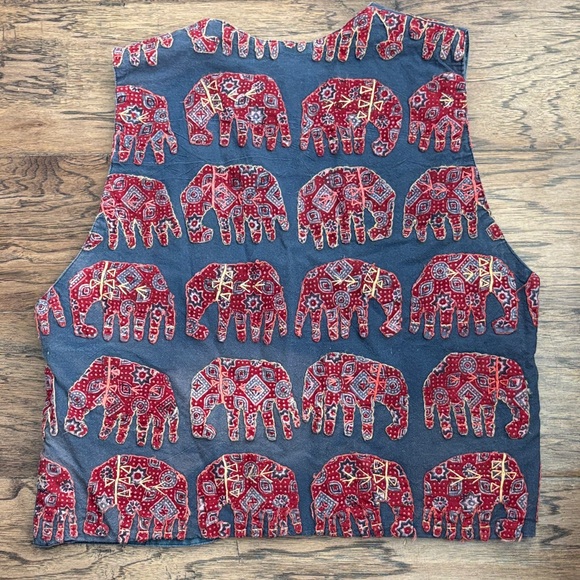 Elephant Patterned Embroidered Vest - Picture 4 of 8